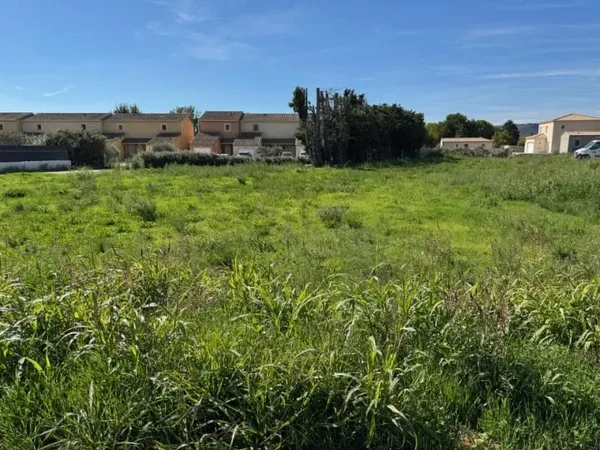 Terrain 440 m²