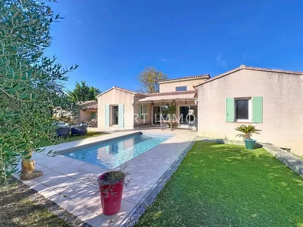 Maison et villa de prestige Vente Cabrières-d'Avignon 7p 186m² 719000€