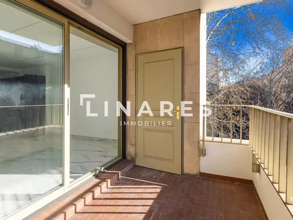 LIBERAR - Appartement T4 de 70m² - Balcons - Cave - 13004 Cinq Avenues