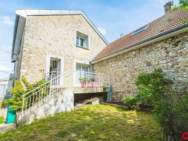 Maison 7 pièces 250 m²