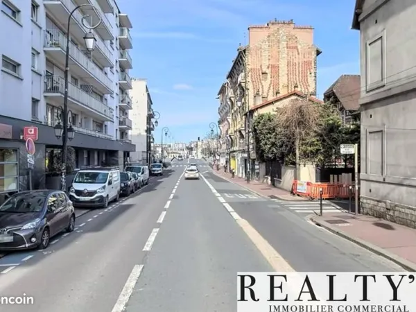 Local commercial 155 m²