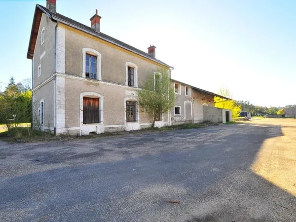 Immeuble de bureaux - 679 m² - Cancon (47)