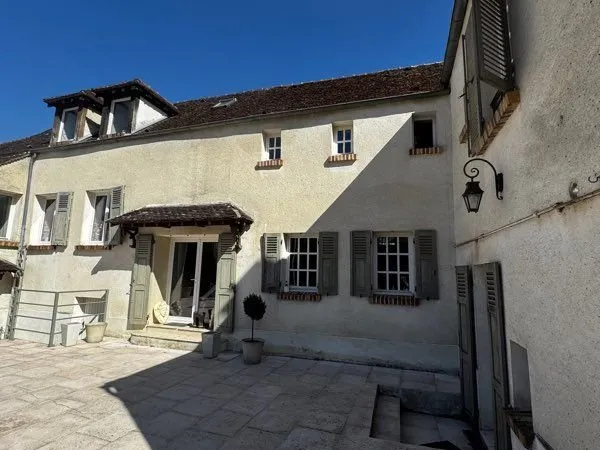 Maison avec partie équestre