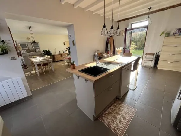 Maison 7 pièces 198 m²