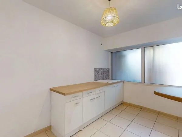 Local 88 m² SAINT PIERRE