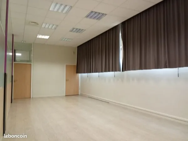 Local professionnel / bureau 50m²