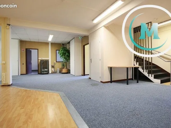 Bureaux 670 m² Montauban