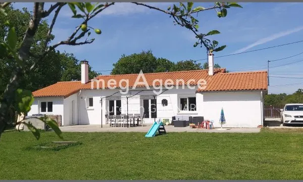 2 chambres, Cadre de nature, bel espace en pelouse, garage