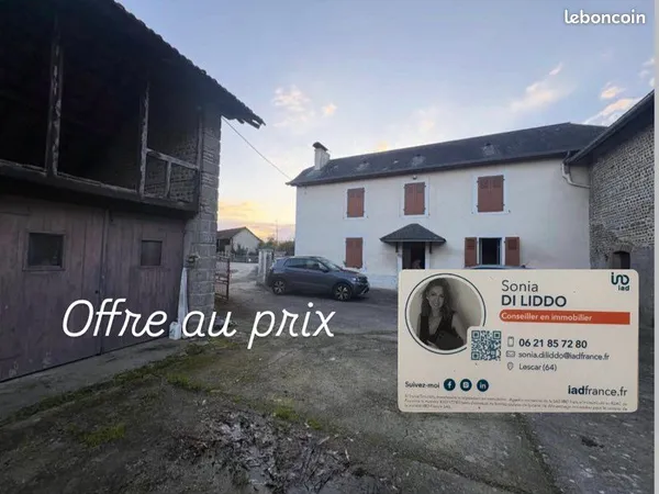 Maison et dépendance