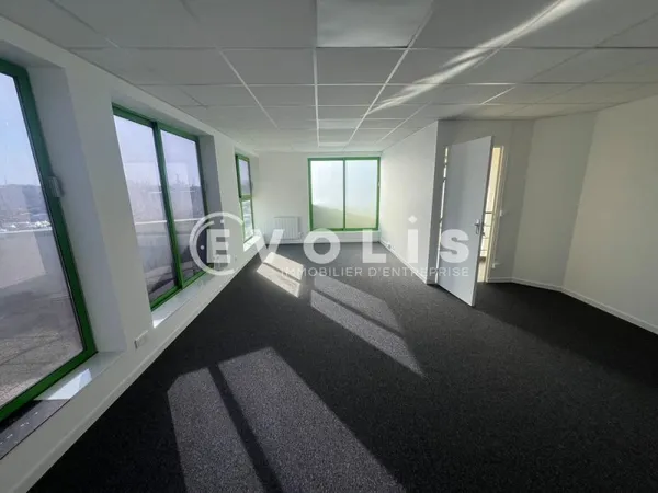 Bureaux - A LOUER - 171 m² divisibles à partir de 30 m²
