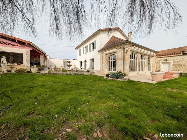 Maison 7 pièces 181 m²