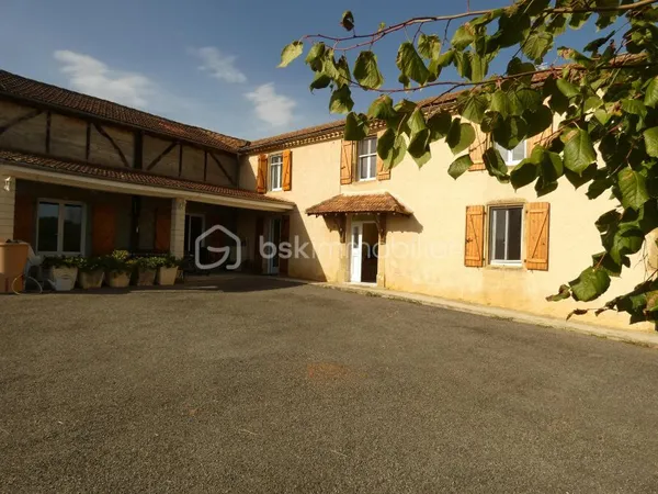 Maison 6 pièces 201 m²