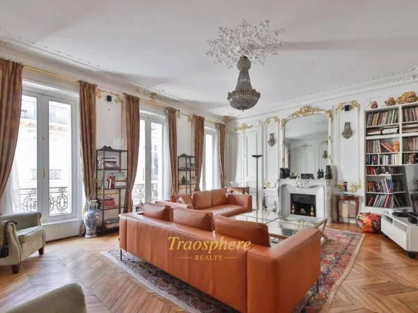 Appartement 8 pièces 202 m²