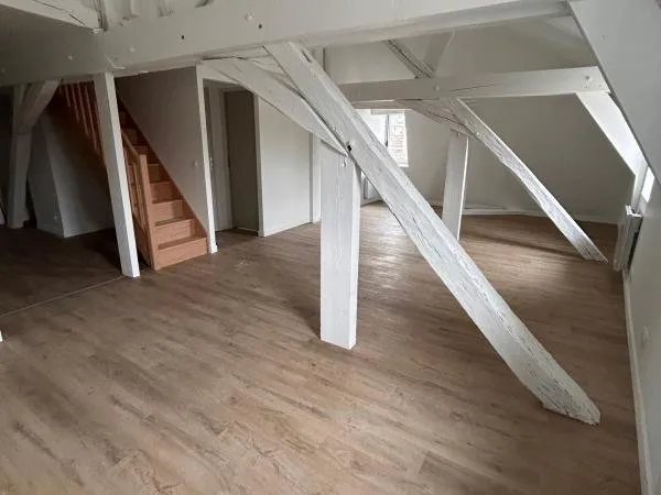 Appartement T4 rénové avec cellier