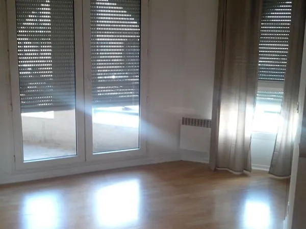Studio bordeaux st genes t1bis parking
