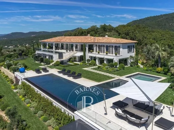 LOCATION SAISONNIÈRE - GRIMAUD - PROPRIÉTÉ D'EXCEPTION - VUE MER PANORAMIQUE