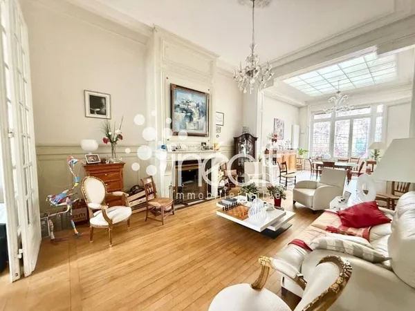 Maison de ville 8 pièces 289 m²