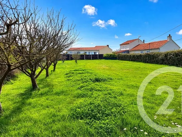 Terrain 643 m²
