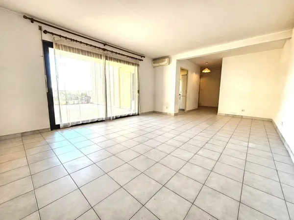 APPARTEMENT T3 de 78 m2 avec TERRASSE de 50 m2 (GARAGE en supplément)