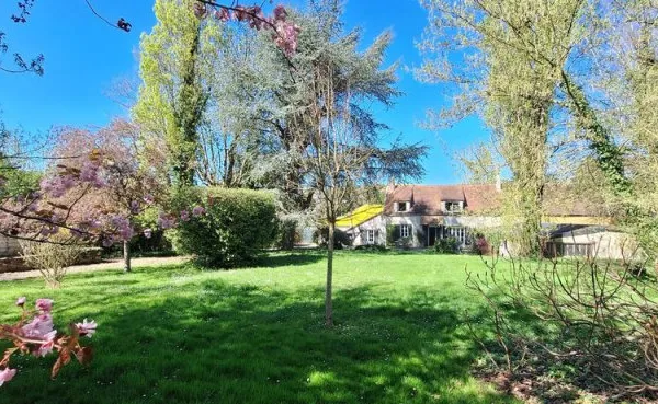 CHARME,MAISON DE CAMPAGNE DE 160M2,4 CHAMBRES DONT UNE DE PLAIN PIED,APPENTIE,DEPENDANCE,TERRAIN ARB