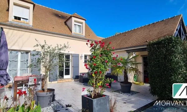 Villa 8 pièces 200 m²
