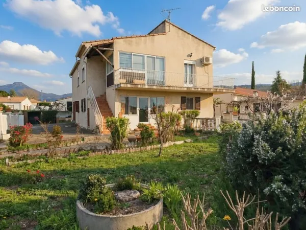 Maison a vendre trets