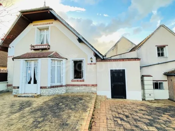Maison Maligny 5 pièce(s) 93 m2