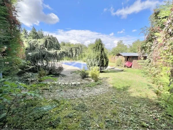 Terrain 2990 m²