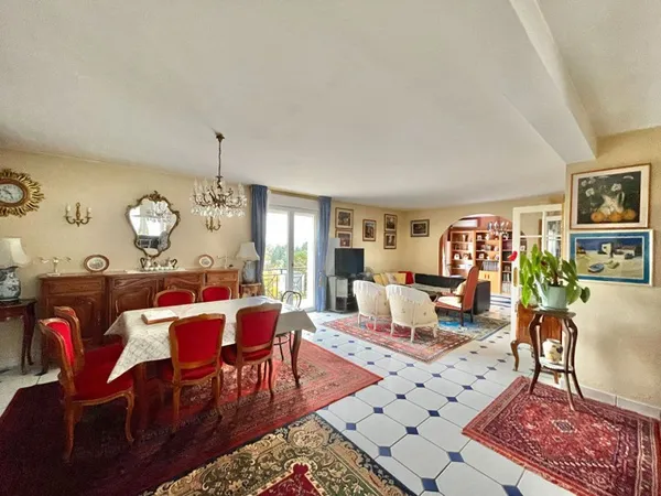 Maison 10 MIN Chambray Les Tours 8 pièce(s) 258 m2