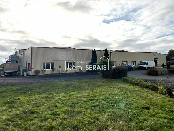 A Vendre Entrepôt / local industriel 6 600 m2 en Mayenne