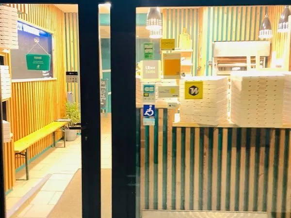 Fonds de commerce idéalement situé - 100 m²