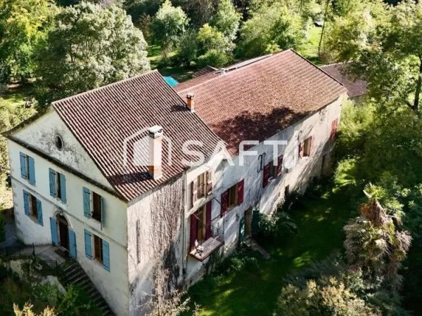 Maison 9 pièces 400 m²