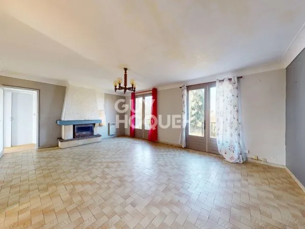 Ensemble immobilier aux multiples visages proche Saint-Sever