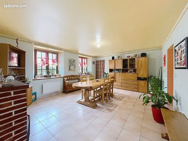 Maison 6 pièces 180 m²