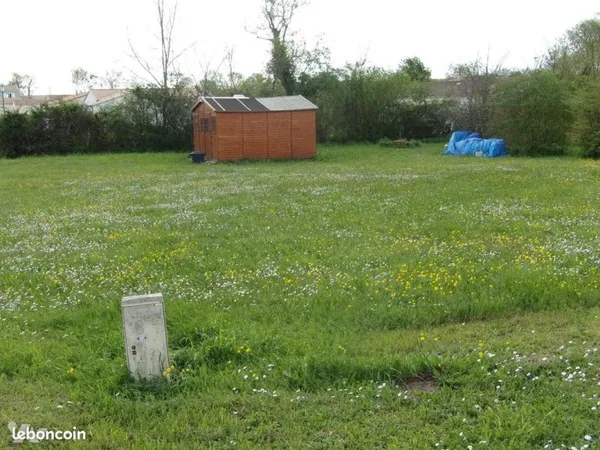 Terrain 800 m² VERNOUX SUR BOUTONNE