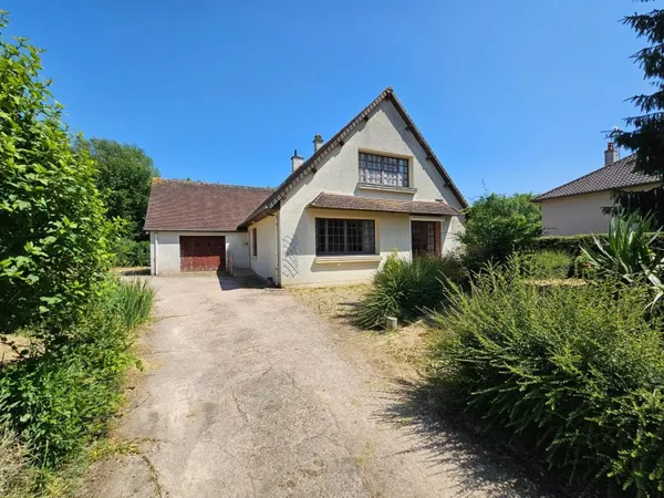 Maison de bourg avec fort potentiel