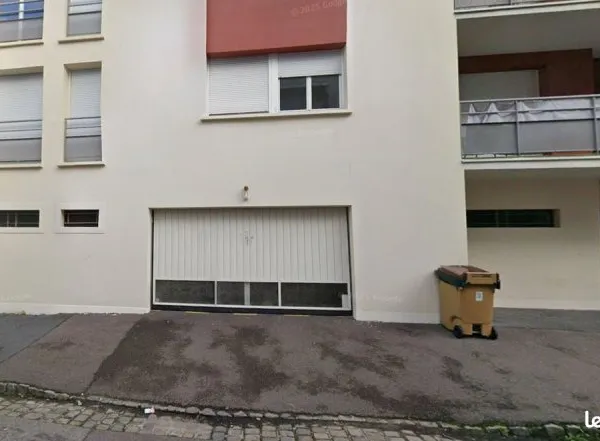 👉 Place de Parking Privée ✨ Sécurisée