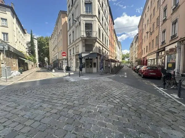 Local commercial 106 m²