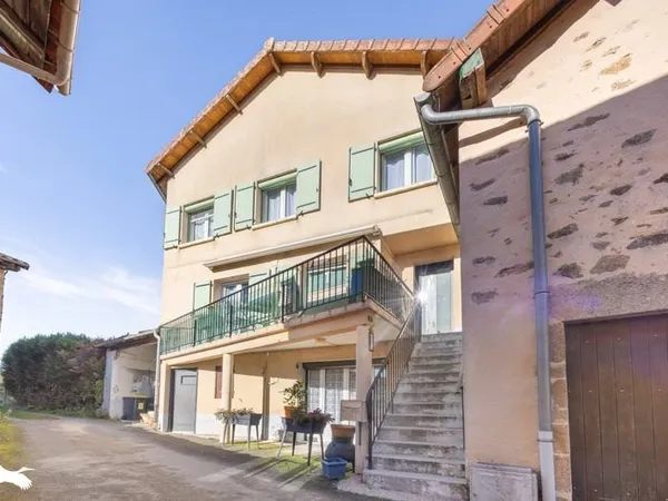 Maison de bourg de 4 pièces principales