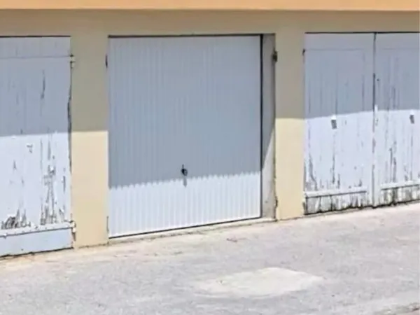 Garage , porte neuve centre ville