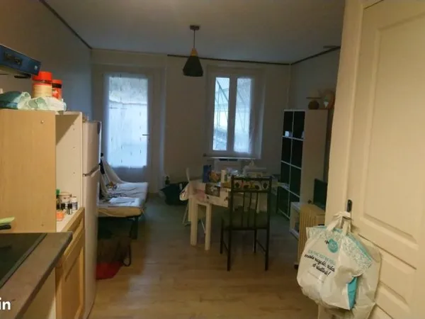 Maison de village 45 m² très bien placée avec garage et terrasse