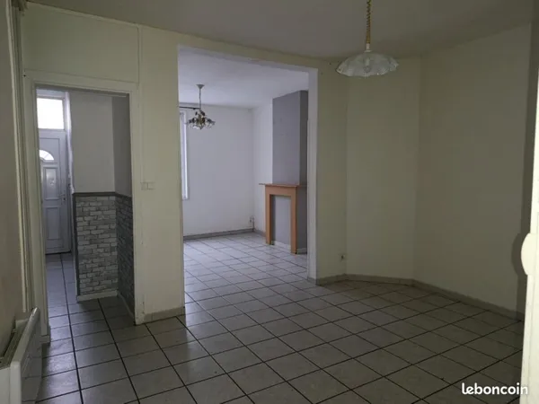 Maison de Ville 2/3 ch jardin à DENAIN sans travaux