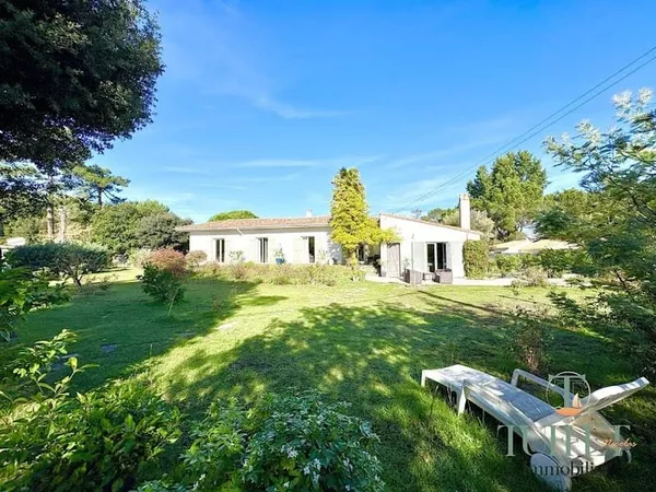 Maison 9 pièces 220 m²