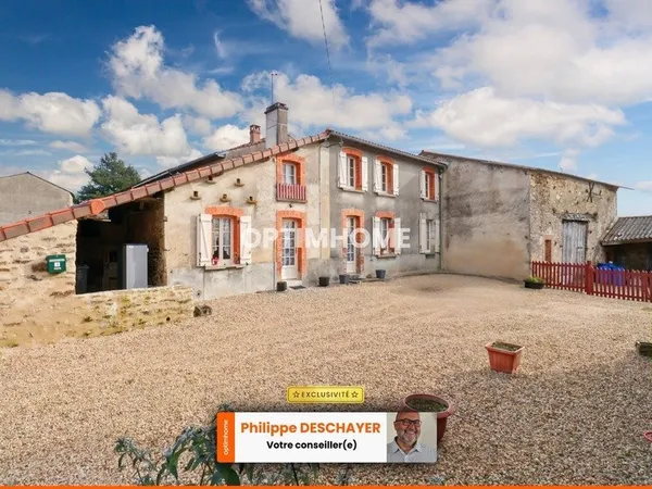 Maison de Charme de 116 m² - 4 pièces - 2 Chambres - Grange - Dépendances - Terrain - Bois - DROUX (