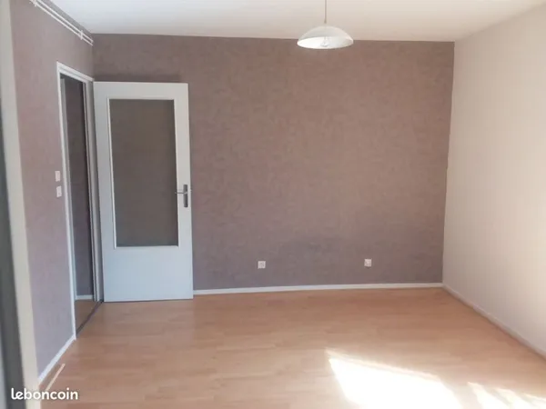Loue appartement 32 M2
