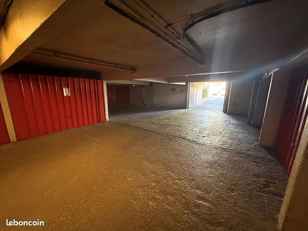 Parking/box 13 m² CLAMART