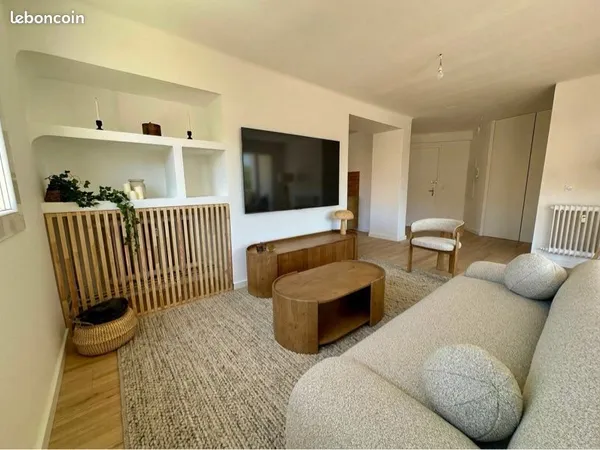 T3 69m2 Rénové - Terrasse - Grand Séjour - Barbès
