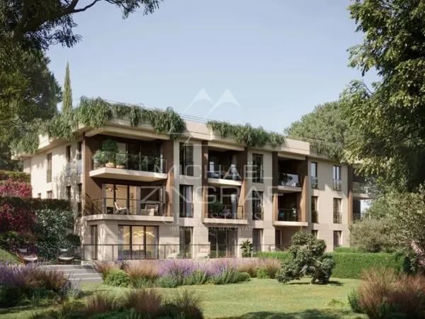 TRAVAUX EN COURS - VILLA GOYA - ANTIBES