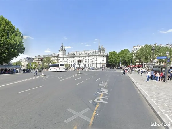 Boutique 362 m² PARIS