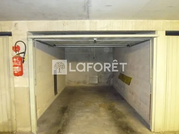 Parking / box Toulon 14 m2